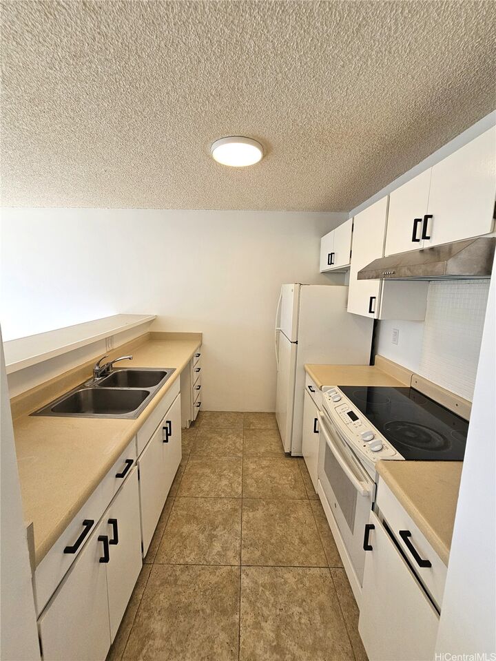 Property Photo:  55 S Judd Street 1506  HI 96817 