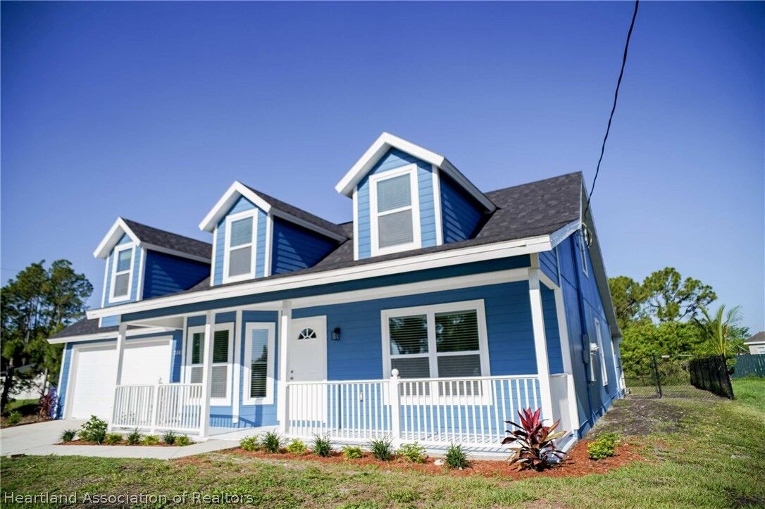 Property Photo: 2801 Flora Avenue FL 33971