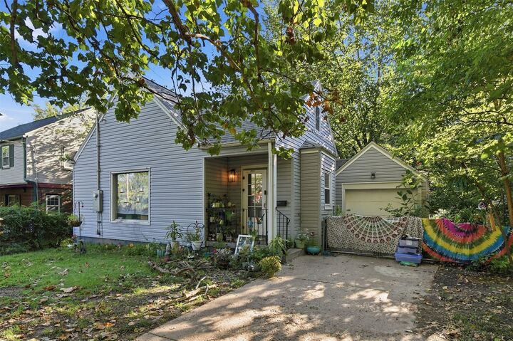 Property Photo:  2023 Chautauqua Parkway  IA 50314 