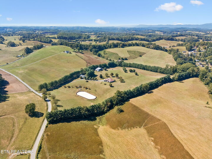 Property Photo: 1089 Dogwood Rd TN 37879