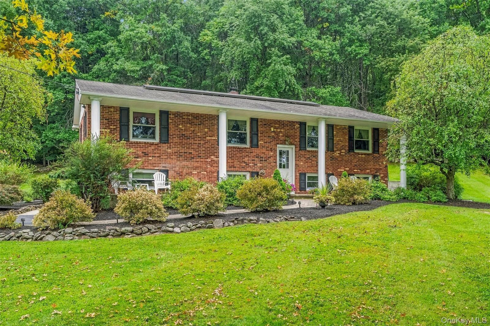 Property Photo:  91 Tuthill Road  NY 10914 