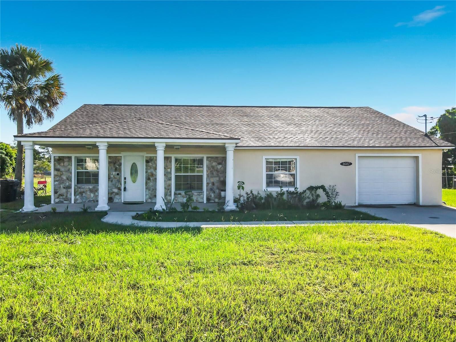 Property Photo:  1607 N 18th Street  FL 33844 