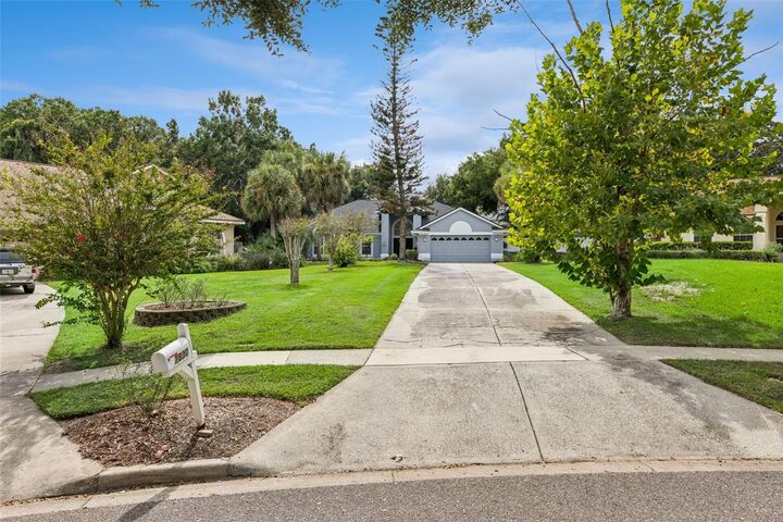Property Photo:  7830 Bridgestone Drive  FL 32835 