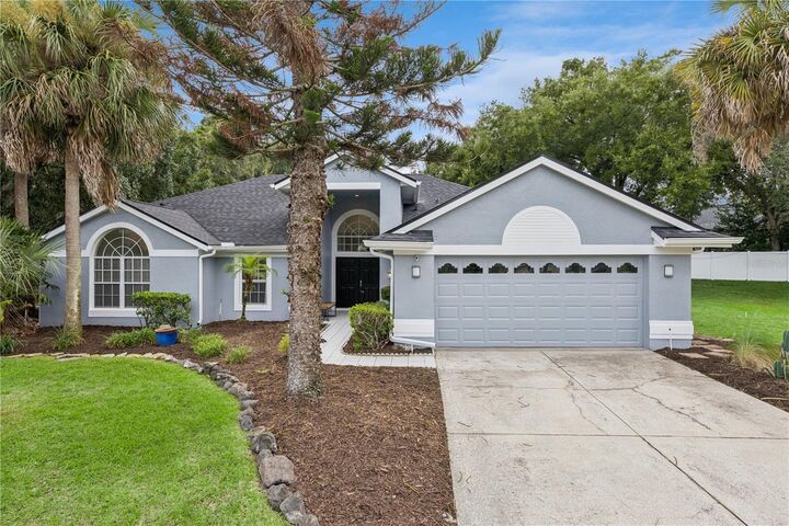 Property Photo:  7830 Bridgestone Drive  FL 32835 