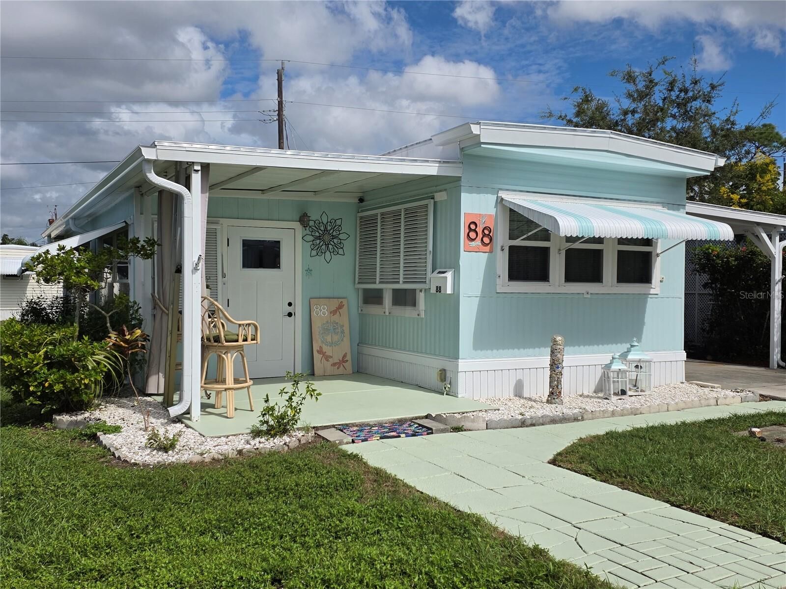 Property Photo:  1800 Englewood Road 88  FL 34223 