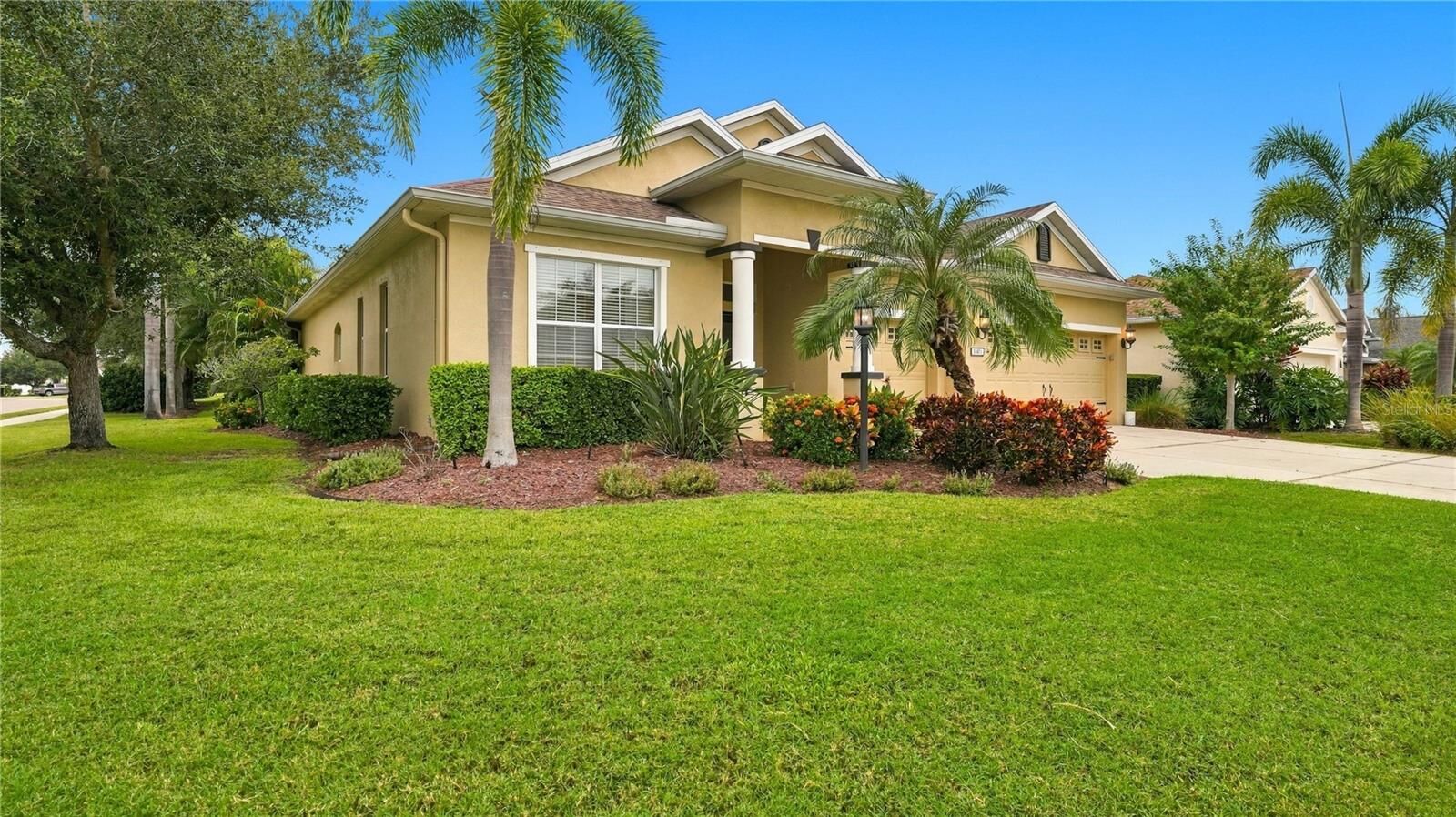 Property Photo: 11403 Gramercy Park Avenue FL 34211