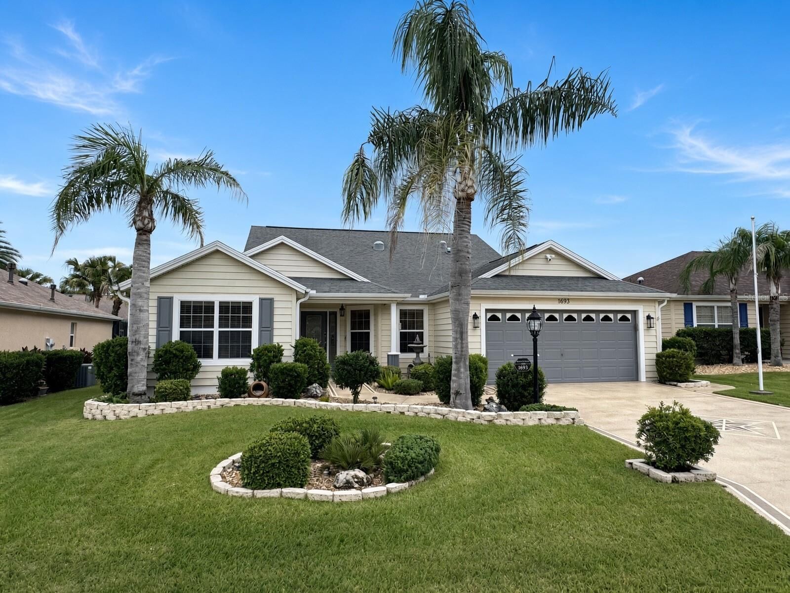 Property Photo: 1693 Mount Croghan Trail FL 32162