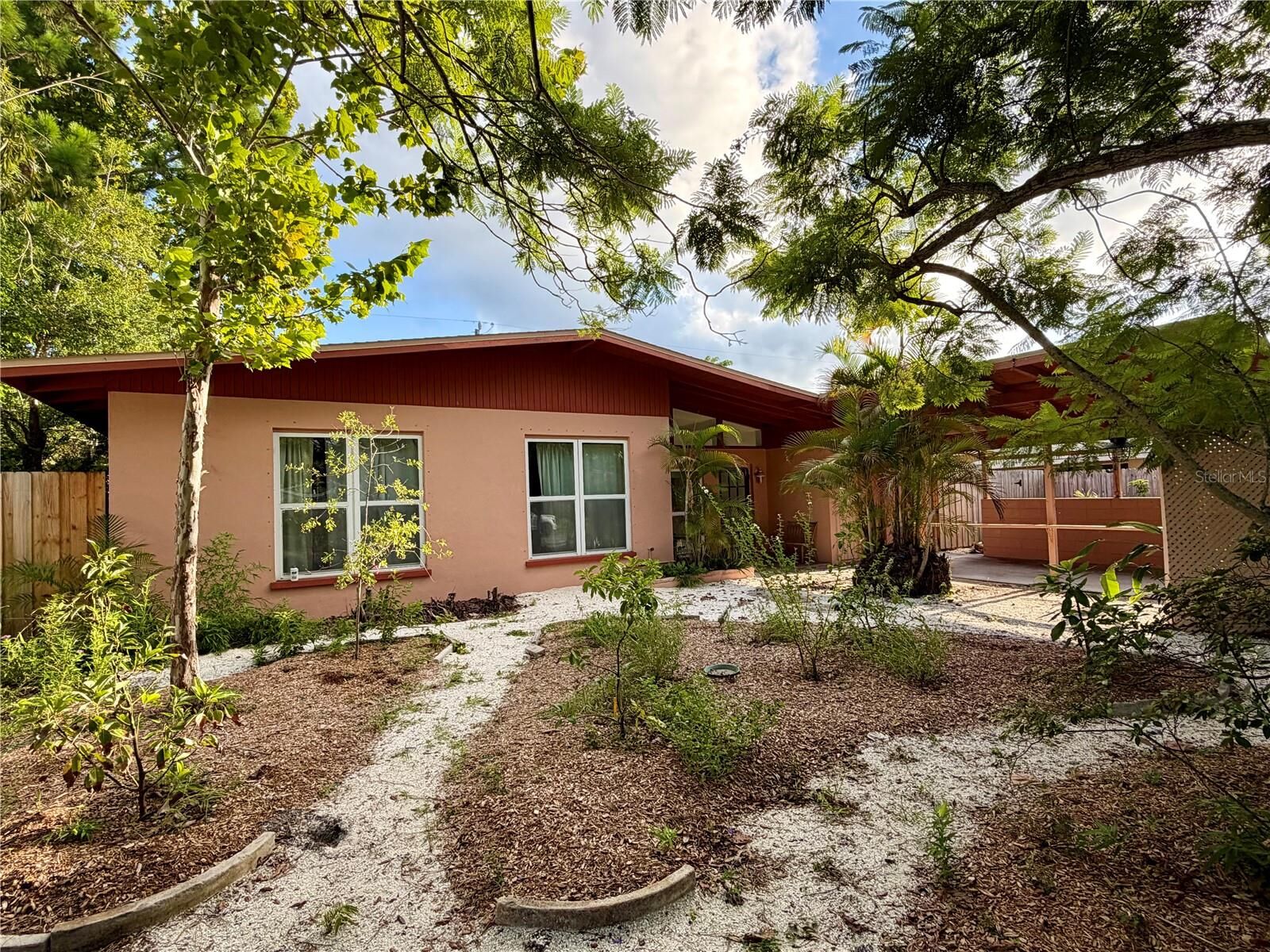 Property Photo: 2843 Bay Street FL 34237