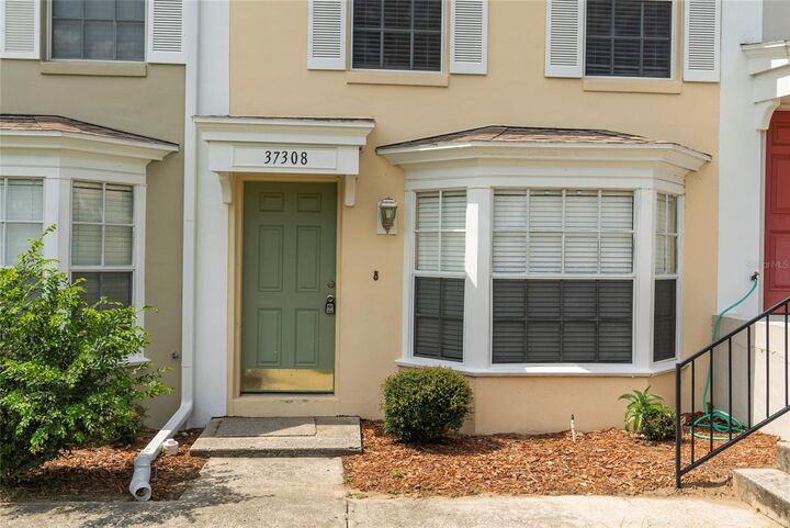 Property Photo:  37308 Embassy Park Lane 2  FL 33525 