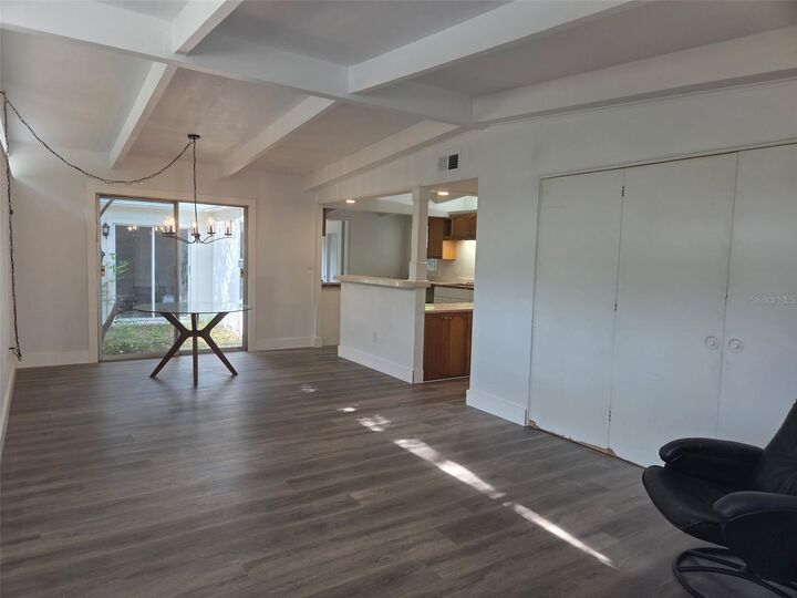 Property Photo: 2839 NE 10th Drive FL 32609