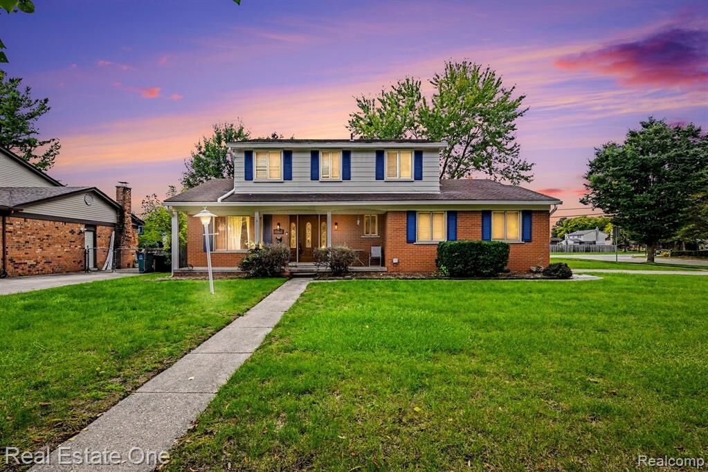 Property Photo: 2320 Greensboro Drive MI 48085 3613