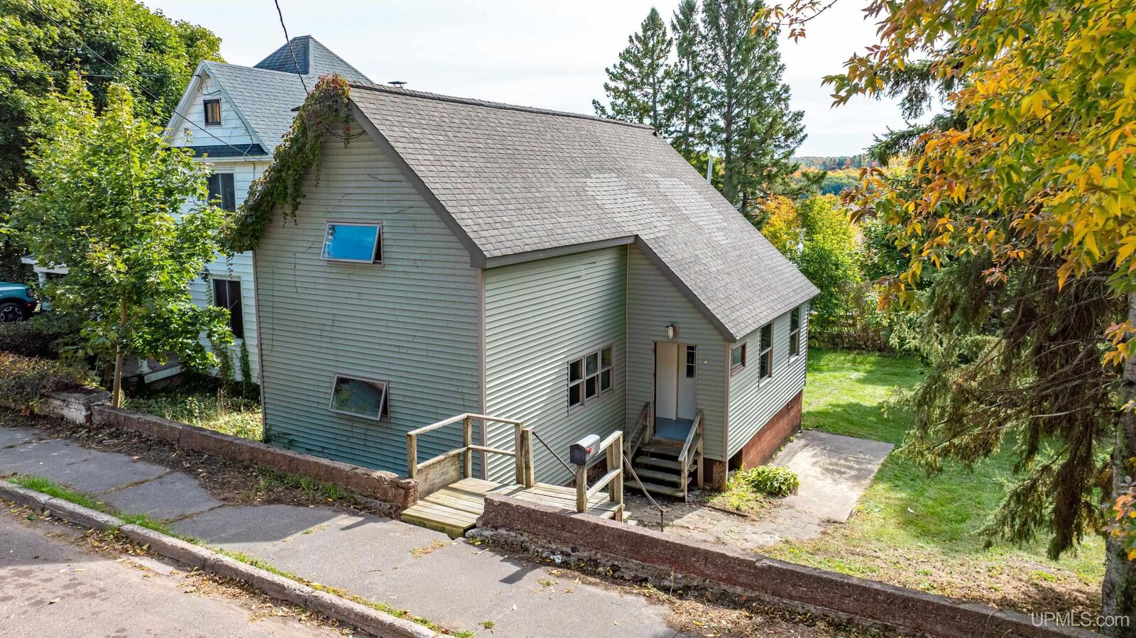 Property Photo:  820 Summit Street  MI 49930 