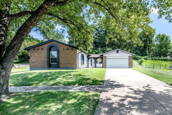 Property Photo:  11488 Prentice Drive  MO 63033 