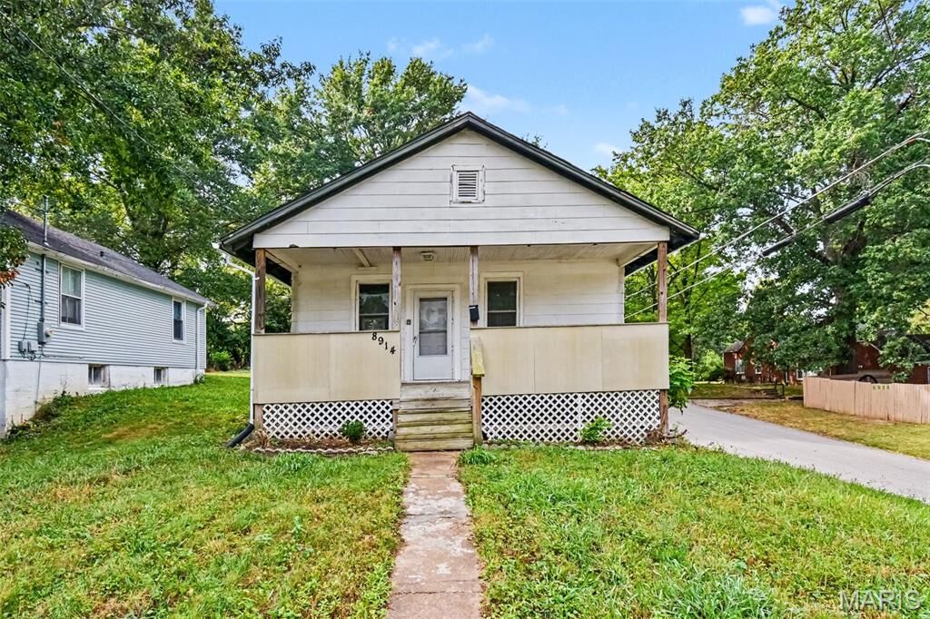 Property Photo:  8914 Ramona Avenue  MO 63121 