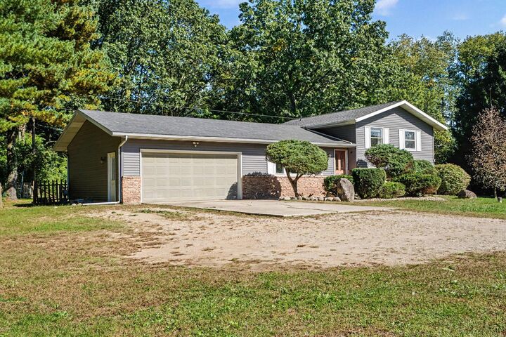 Property Photo:  2645 N US Highway 31  MI 49120 