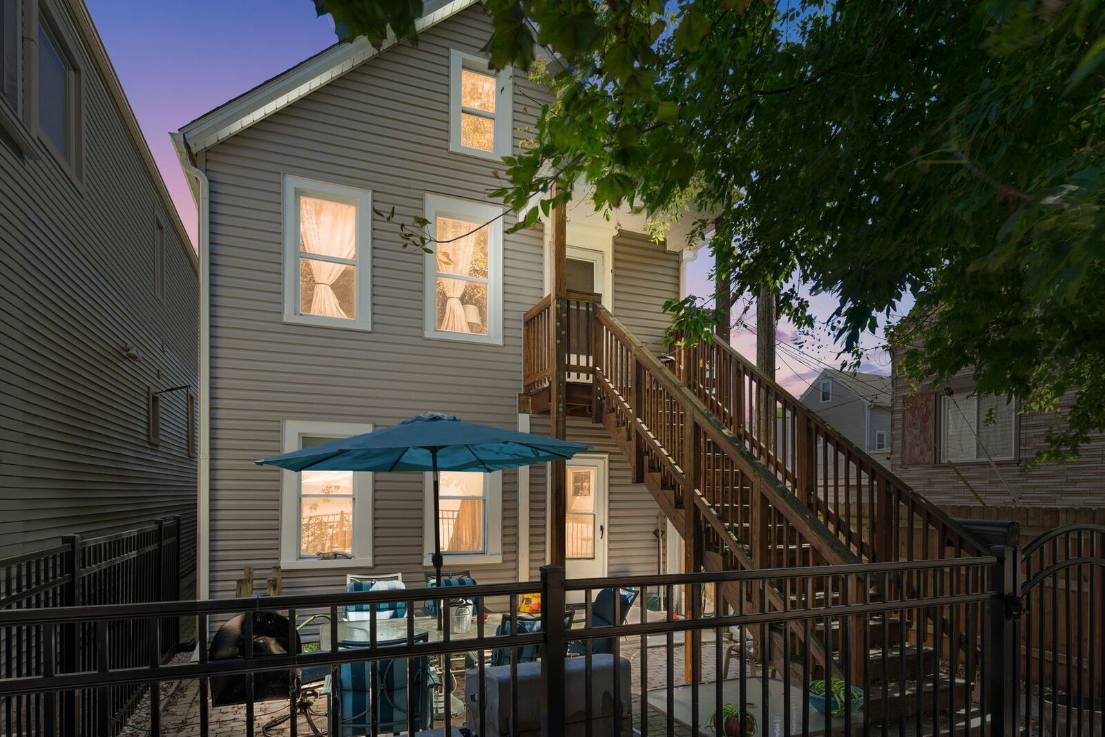 Property Photo:  3339 S Artesian Avenue  IL 60608 