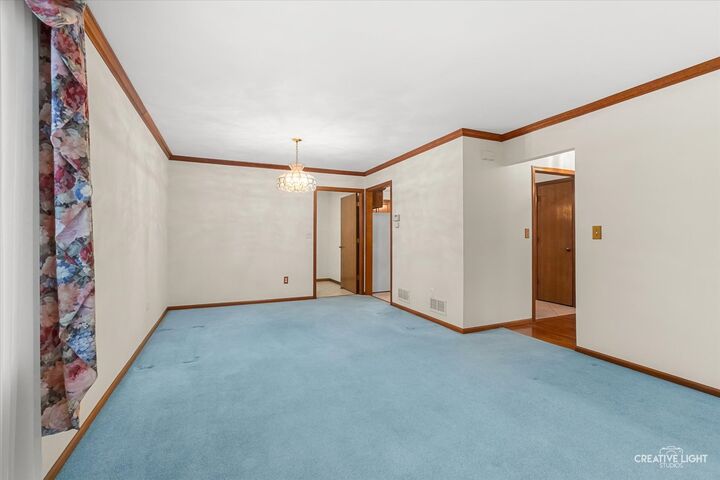 Property Photo:  53 Silver Trail  IL 60542 