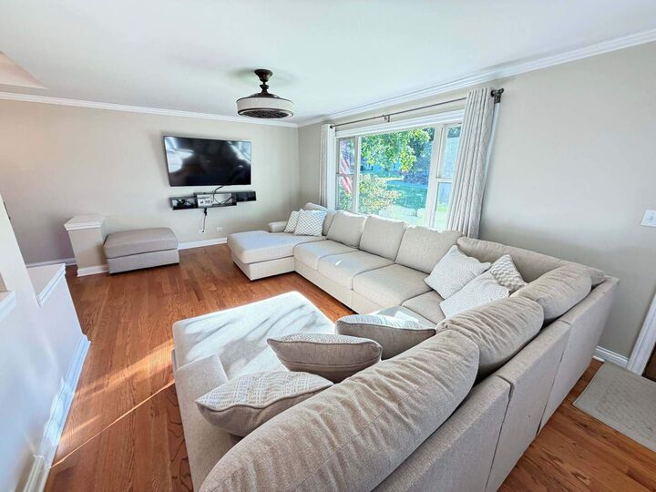 Property Photo: 445 Stanford Drive IL 60152