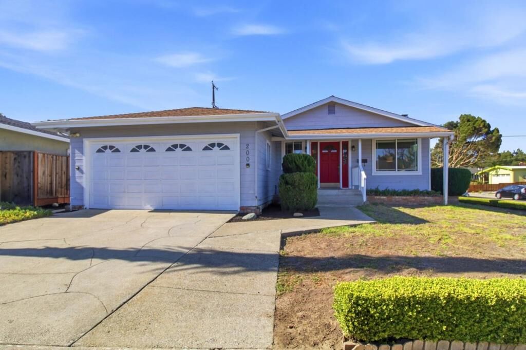 Property Photo:  200 Fernwood Drive  CA 94066 