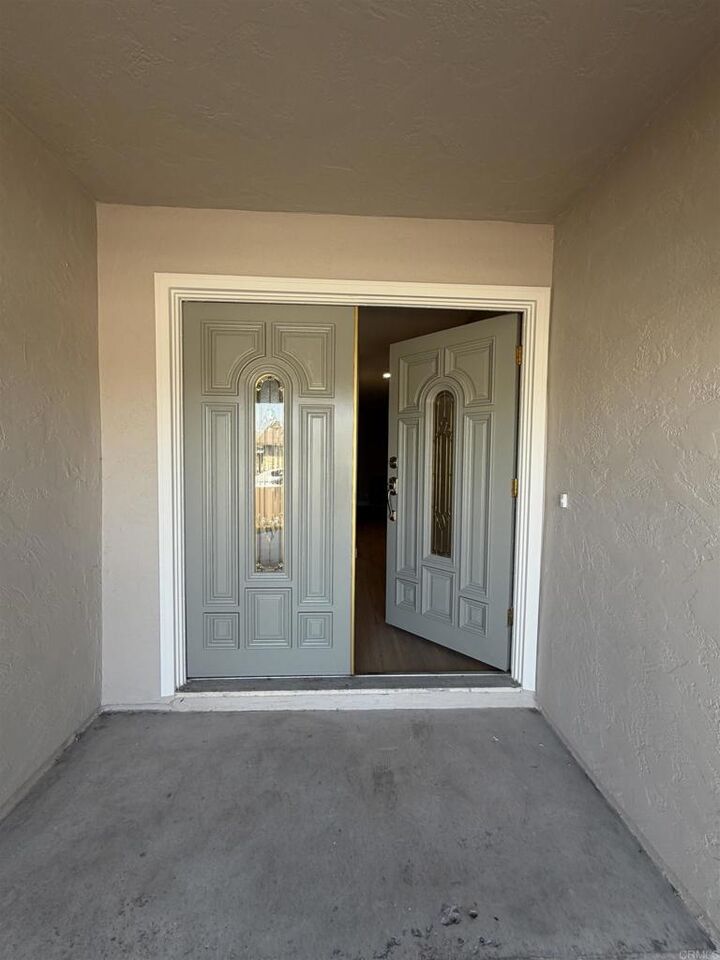 Property Photo:  1383 Wystone Drive  CA 92113 