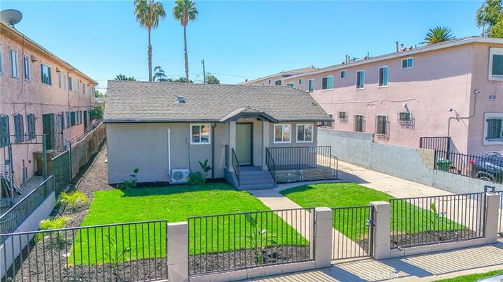 Property Photo:  1324 W 106th  CA 90044 