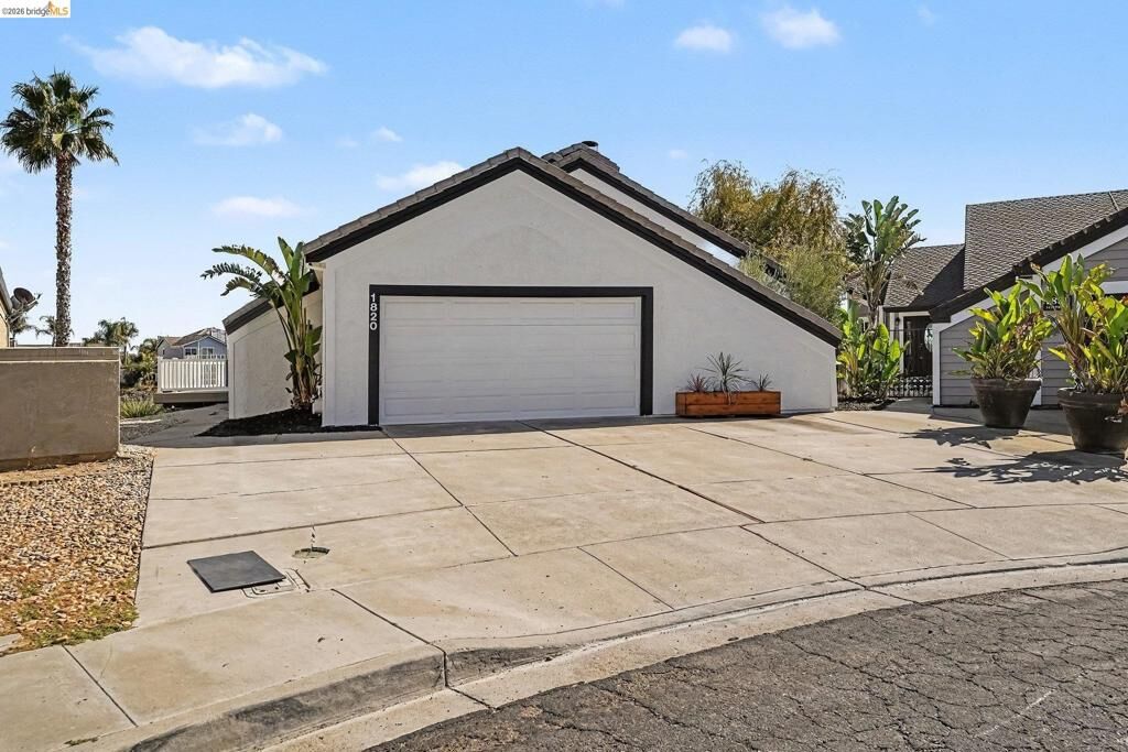 Property Photo:  1820 Surfside Ct  CA 94505 