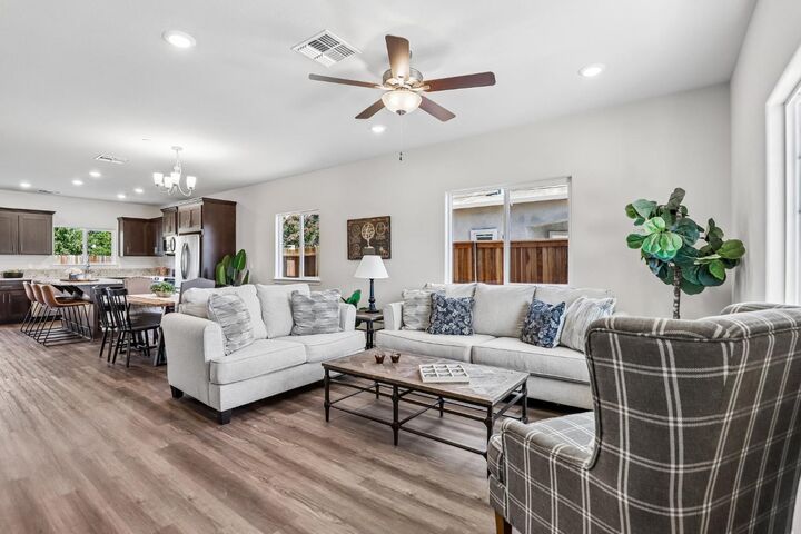 Property Photo: 9132 Hensley Way CA 95758