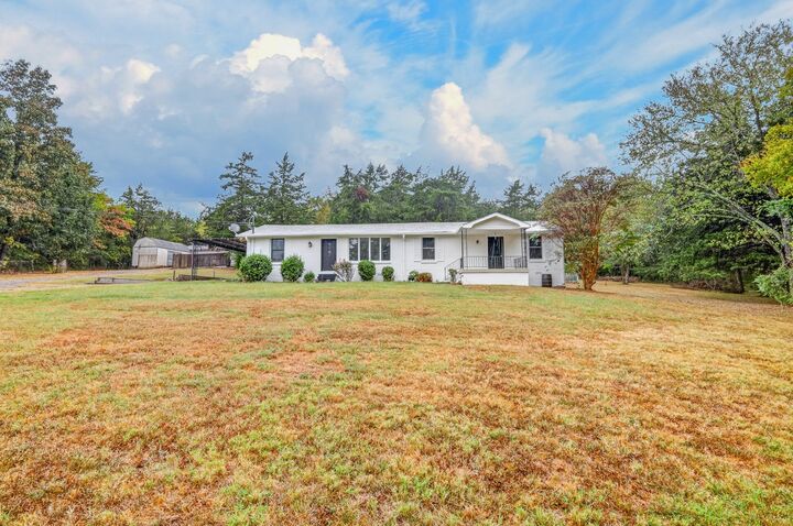 Property Photo:  1515 Owen Rd  TN 37027 