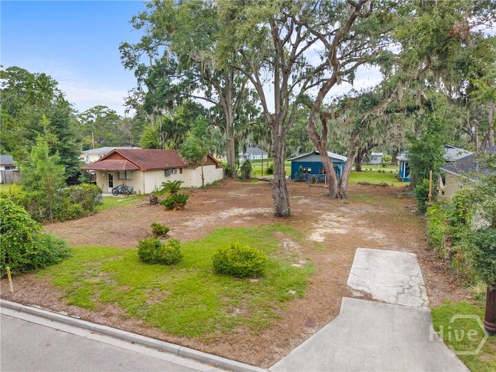 Property Photo:  2416 Bon Air Drive  GA 31406 