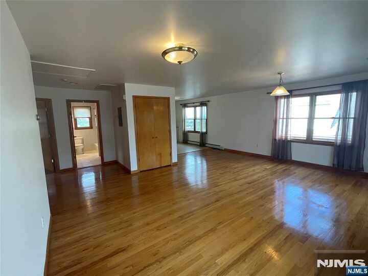 Property Photo:  165 Morningside Lane 2  NJ 07650 