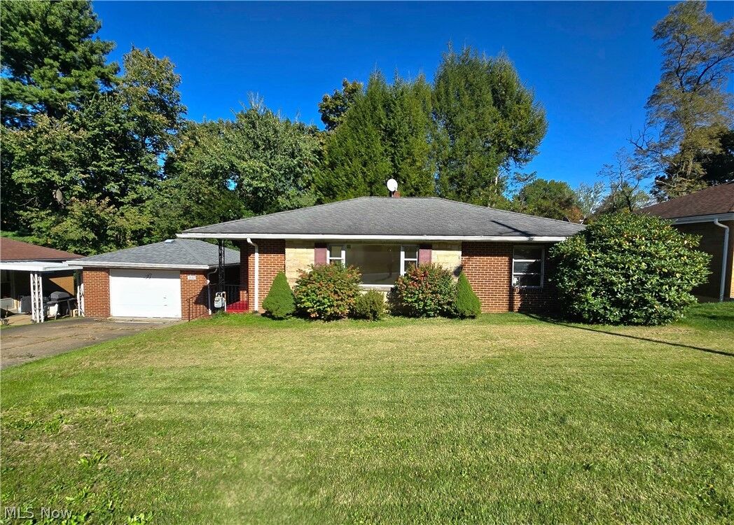Property Photo: 3132 Glendwell Road OH 43952