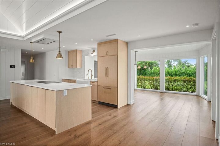Property Photo:  664 Pompano Dr  FL 34110 