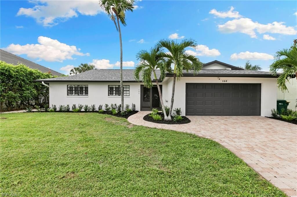 Property Photo: 186 Beachcomber St FL 34145