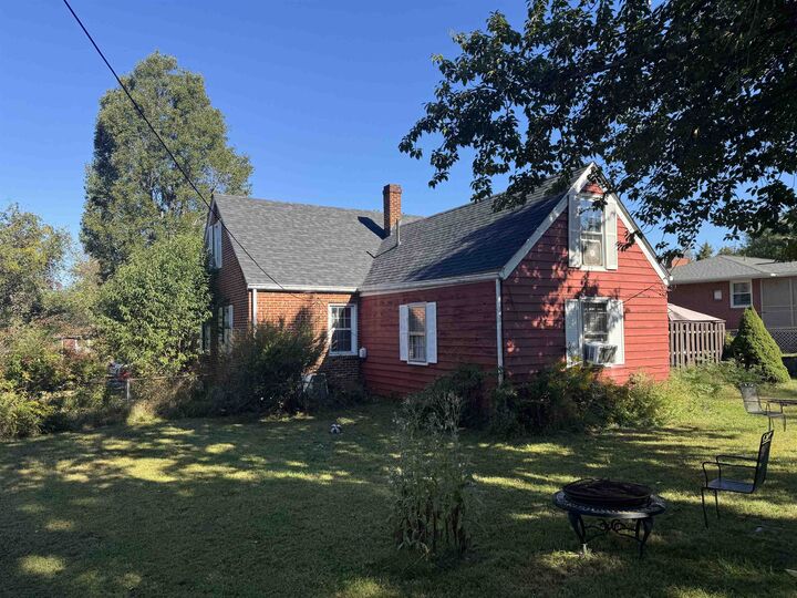 Property Photo:  110 Arnold Avenue  VA 24141 