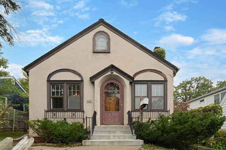 Property Photo:  3152 Webster Avenue S  MN 55416 