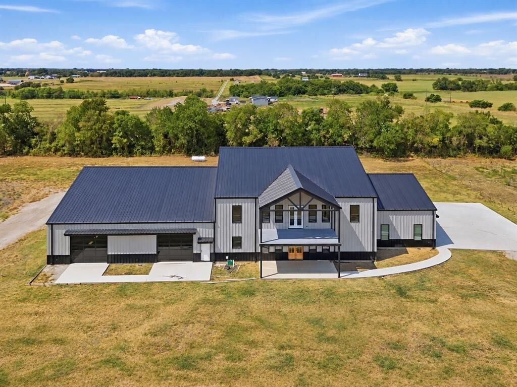 Property Photo:  1345 Fm 272  TX 75452 