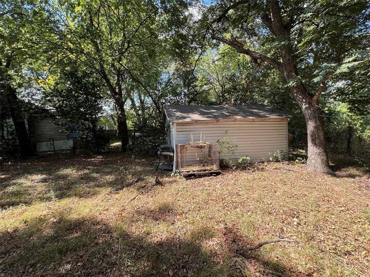 Property Photo:  2519 Carpenter Avenue  TX 75215 