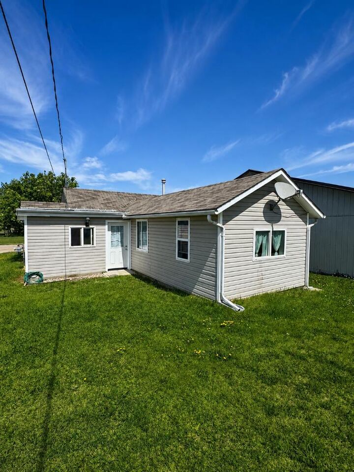 Property Photo:  Railway Ave 18  SK S0M 2T0 