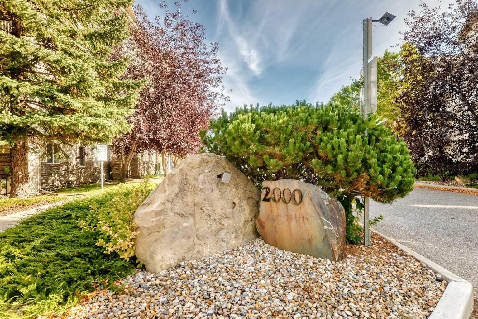 Property Photo:  2000 Somervale Court SW 217  AB T2Y 4J1 