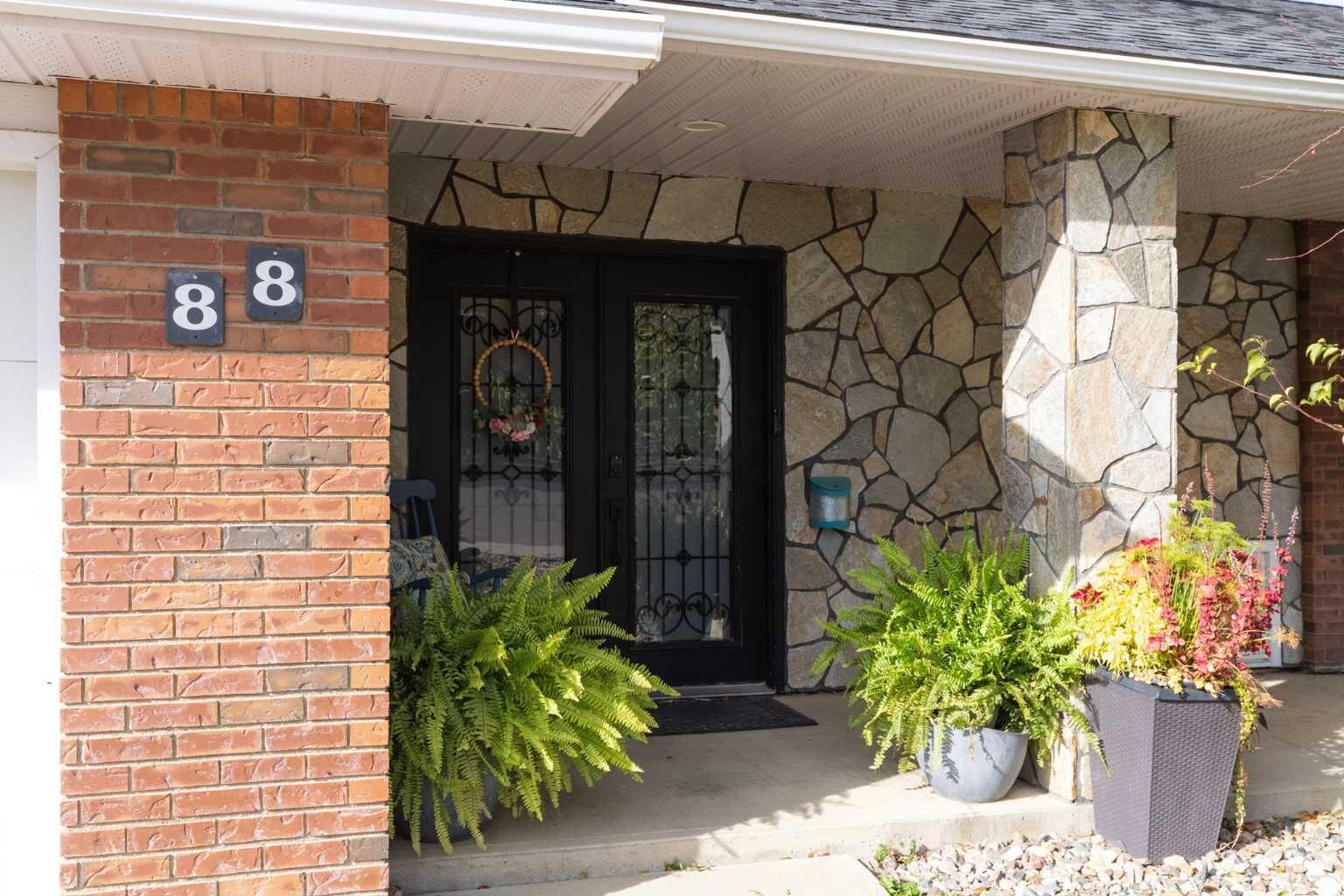Property Photo:  88 Cypress Way SE  AB T1B 1G8 