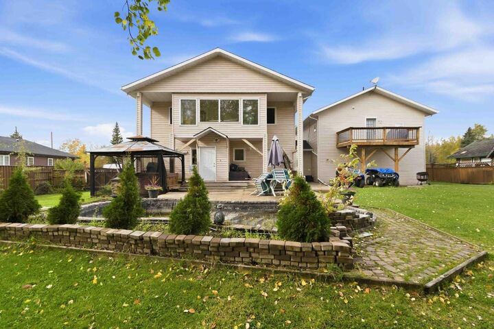 Property Photo:  54 Poplar Crescent  AB T0P 1J0 