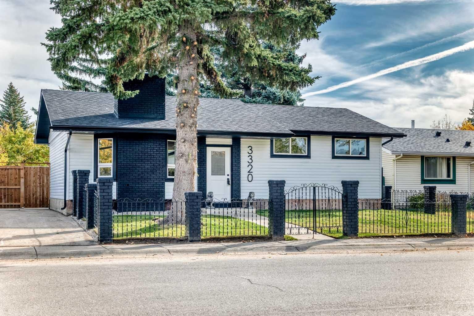 Property Photo:  3320 60 Street NE  AB T1Y 3S9 