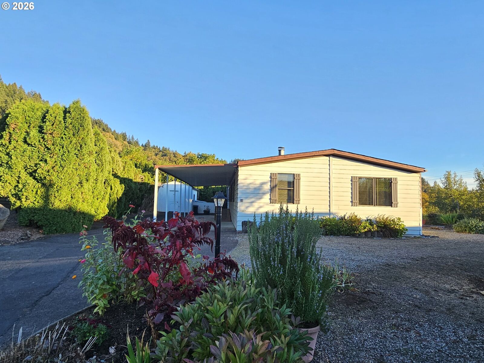 Property Photo: 5400 Meeker Dr 33 WA 98625