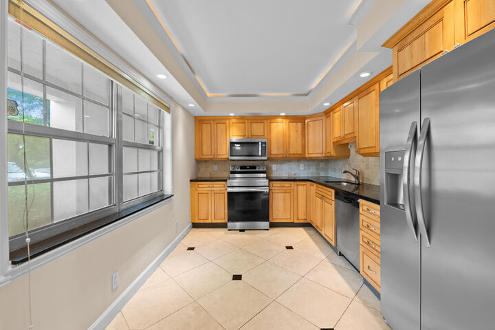 Property Photo: 4000 Cypress Grove Way 103 FL 33069