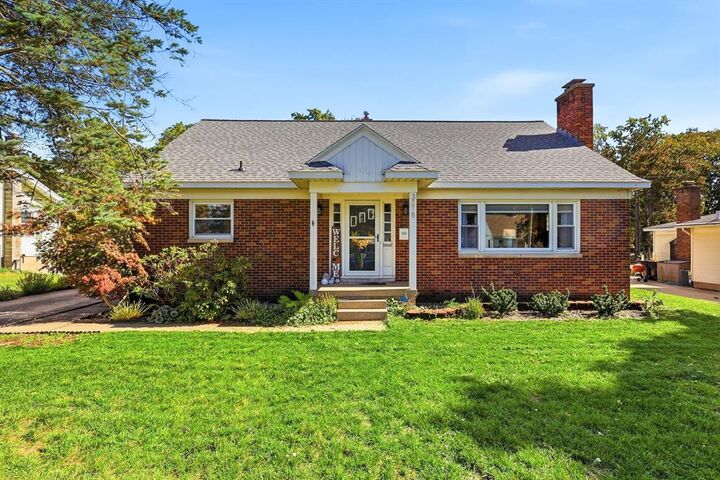 Property Photo: 3318 Earle Avenue SW MI 49418