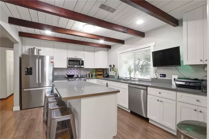 Property Photo:  1220 E Caldwell St  CA 90221 