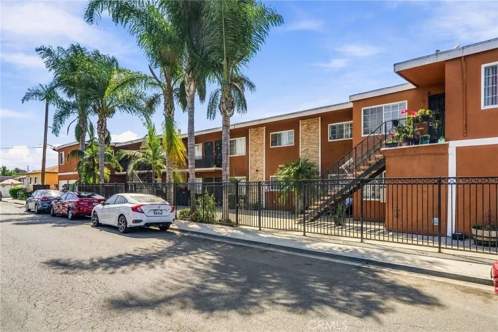 Property Photo: 5333 Pine Avenue CA 90805