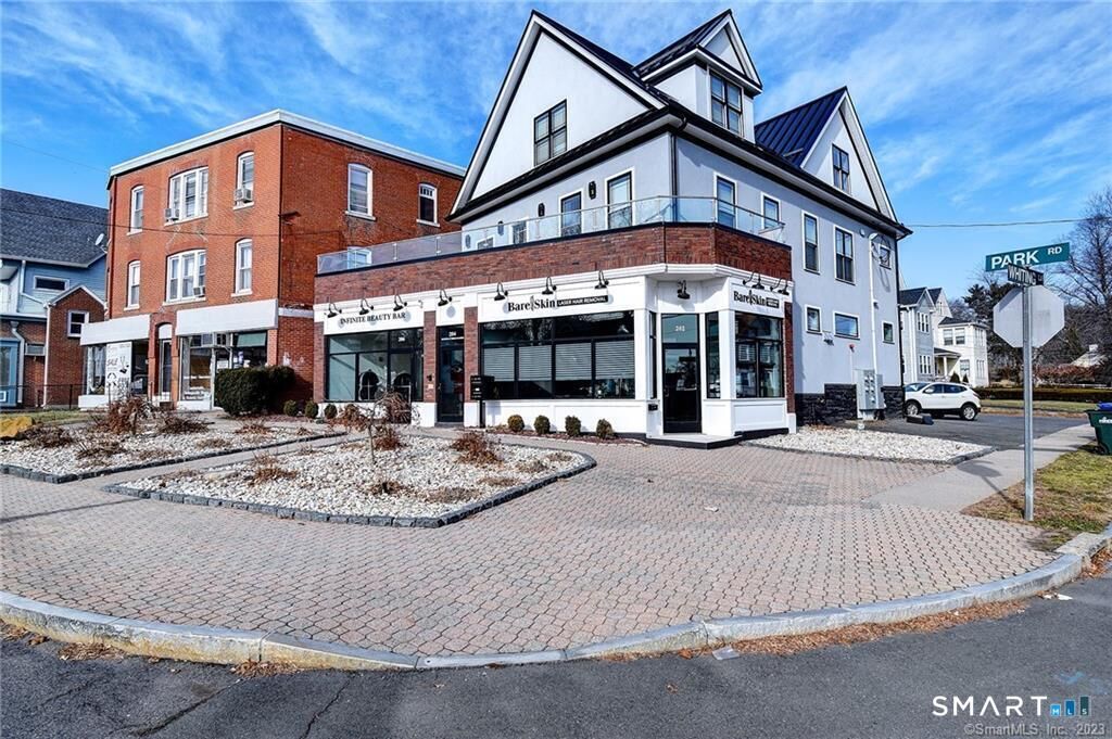 Property Photo:  202 Park Road  CT 06119 