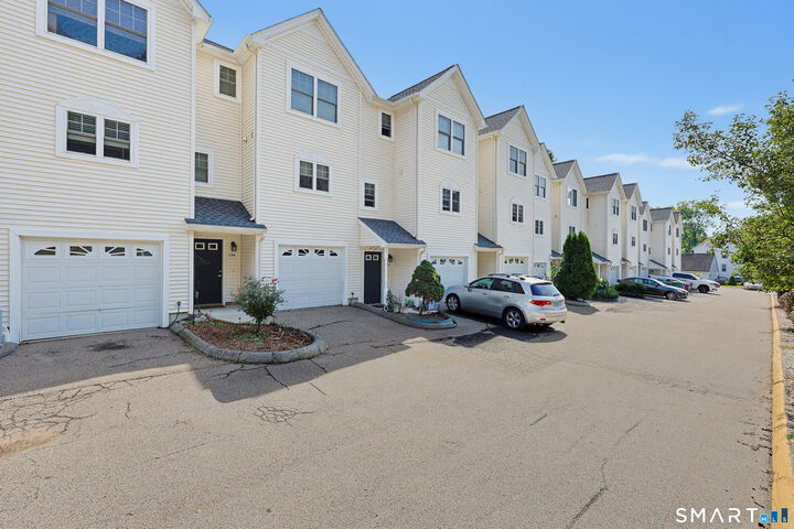 Property Photo:  178 Summit Street  CT 06360 