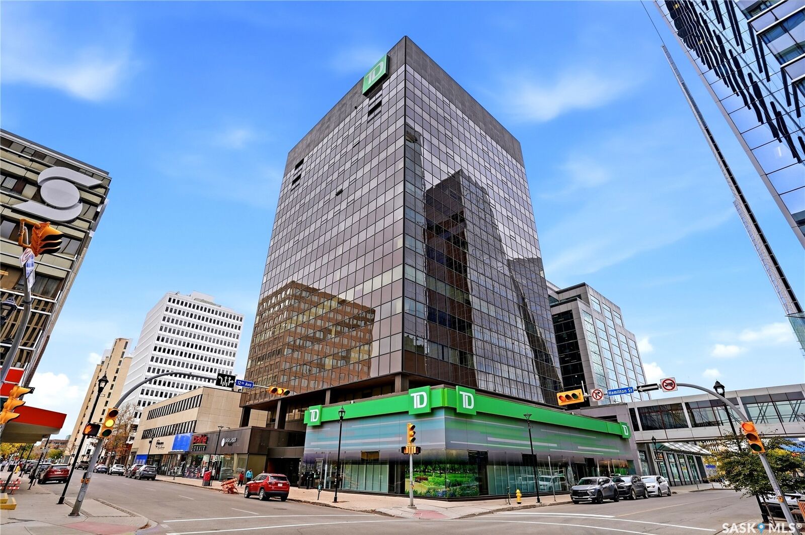 Property Photo:  1914 Hamilton Street 1007  SK S4P 3N6 